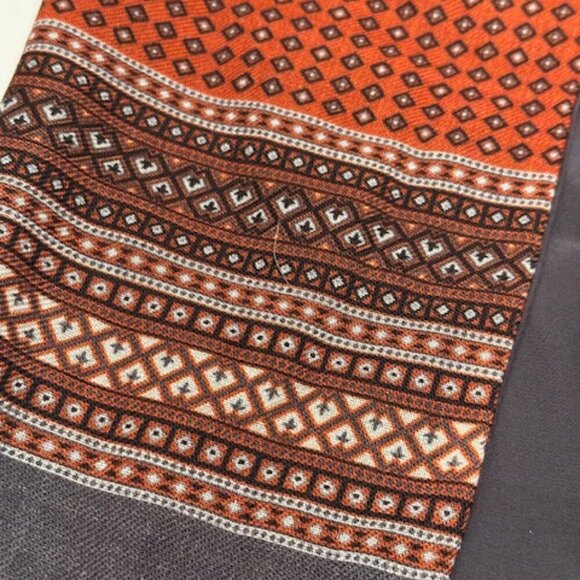 Armani Wool & Silk Italian Scarf NWT! - Picture 2 of 9